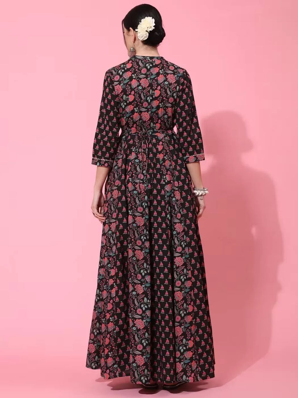 B1-2-3印度进口新品纯棉碎花女连衣裙印花日常休闲大裙摆收腰黑色