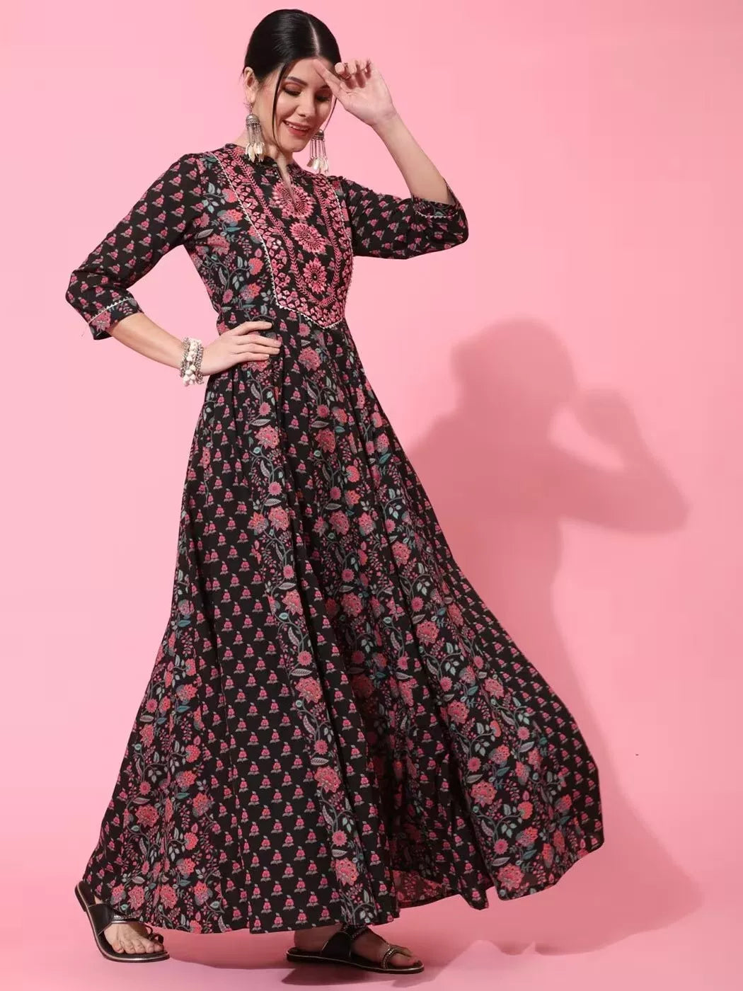 B1-2-3印度进口新品纯棉碎花女连衣裙印花日常休闲大裙摆收腰黑色