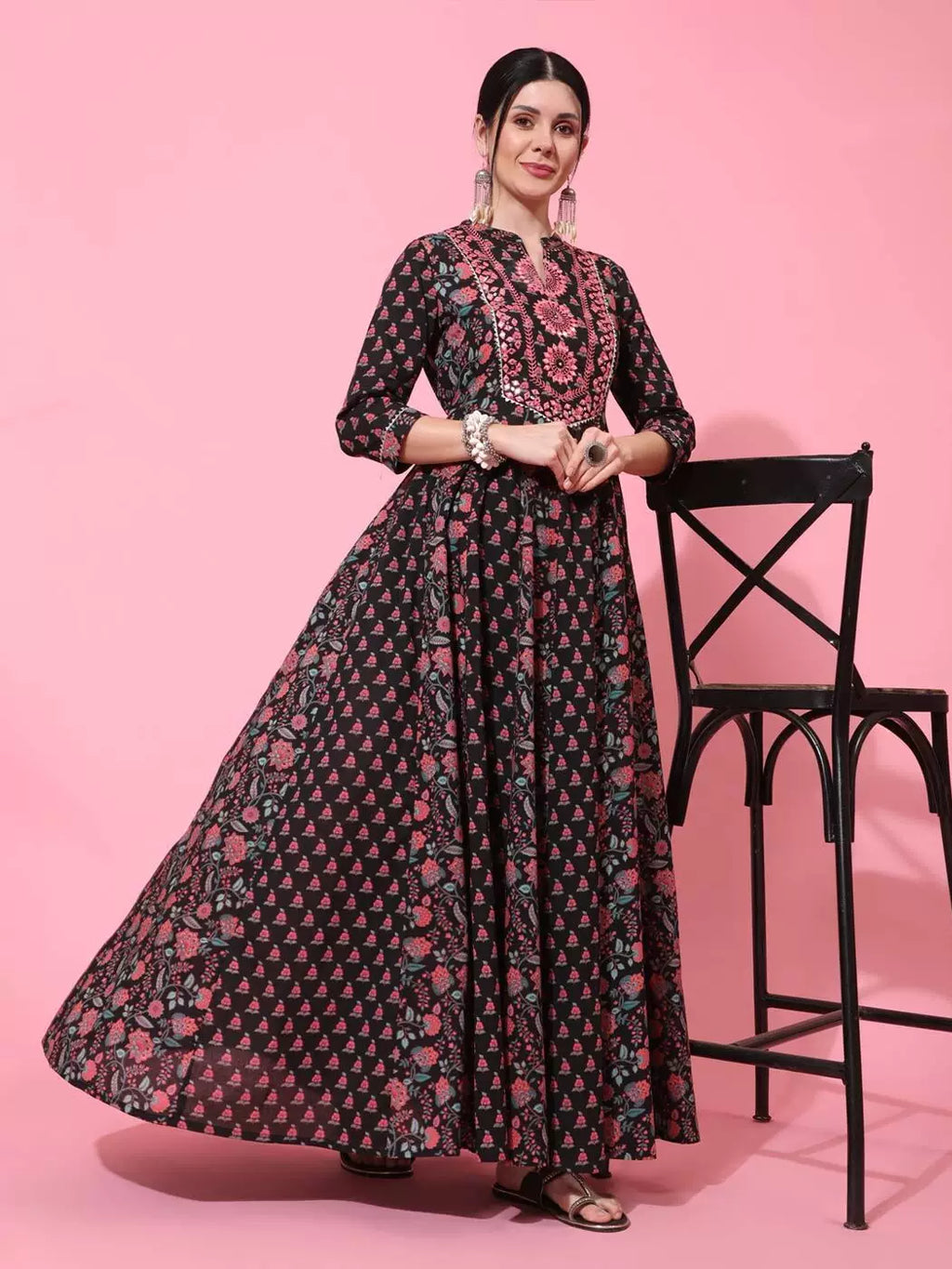 B1-2-3印度进口新品纯棉碎花女连衣裙印花日常休闲大裙摆收腰黑色